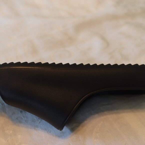 Wild Fable Black Robbie Slide Lightweight Foam Construction Size 9 Black - Picture 9 of 10